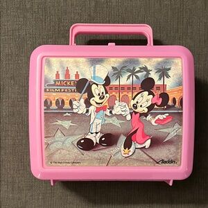 NWT Vintage 1989 Minnie Mouse lunch
box with thermos